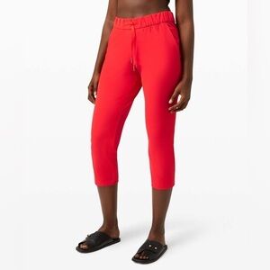 Lululemon On the Fly Crop *23"
Carnation Red
